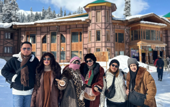 Kashmir Halal Tour musim dingin: Nikmati salju & makanan halal di Gulmarg. Paket open trip Kashmir dari Malaysia. Daftar!