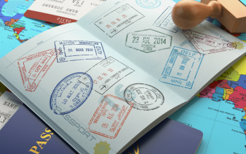 Panduan lengkap visa India untuk liburan Kashmir! Ketahui syarat dokumen, proses e-Visa, dan tips penting. Siap jelajahi Surga di Bumi!